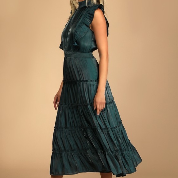 Lulus Take A Glance Emerald Green Tiered Mock Neck Midi Dress - Size M - Picture 1 of 1